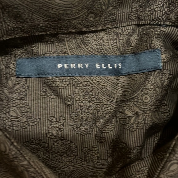 Perry Ellis button down - Picture 2 of 3